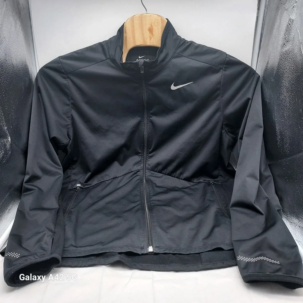 Nike Women's Black Full-Zip Athletic Bomber Jacket